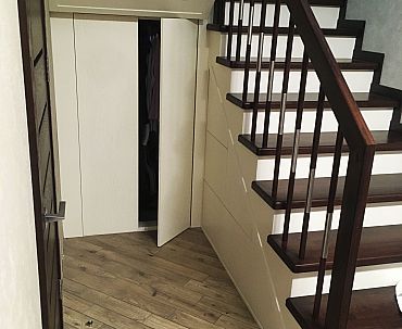 Дверцята шафи та шухляди під сходами - Київ | ZenWood