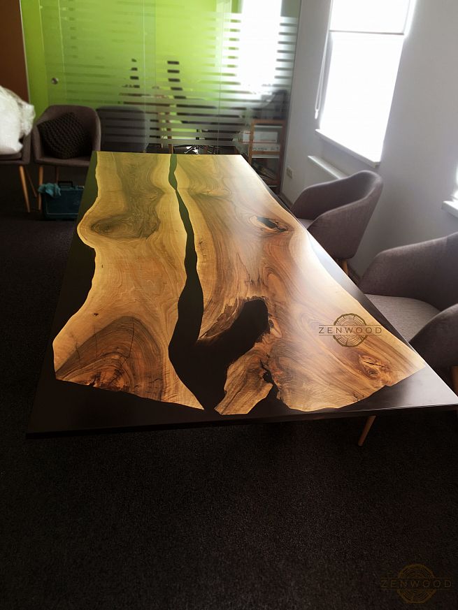 Столи з епоксидної смоли і дерева - Київ | ZenWood
