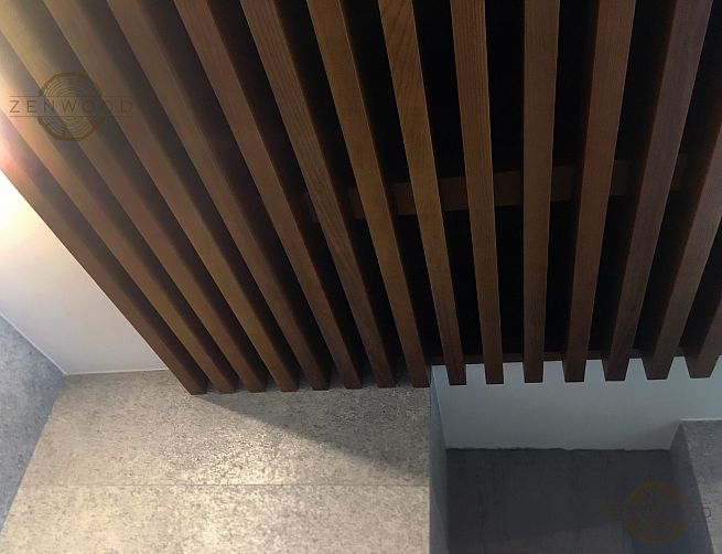 Декор потолка деревянным брусом - Киев | ZenWood