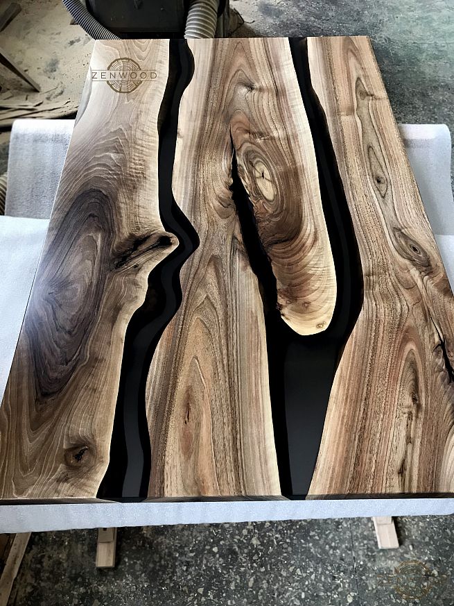 Столи з епоксидної смоли і дерева - Київ | ZenWood