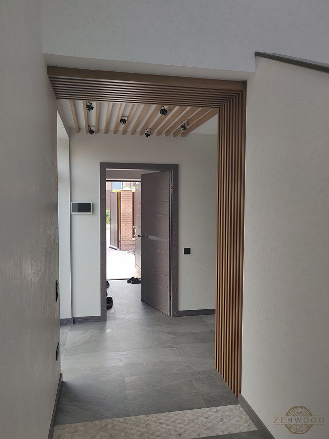 Декор потолка деревянным брусом - Киев | ZenWood