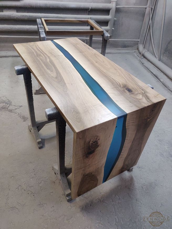 Столи з епоксидної смоли і дерева - Київ | ZenWood