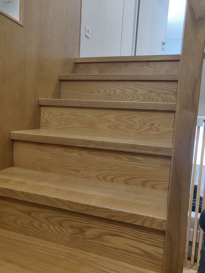 Дерев'яні сходи та східці - Київ | ZenWood