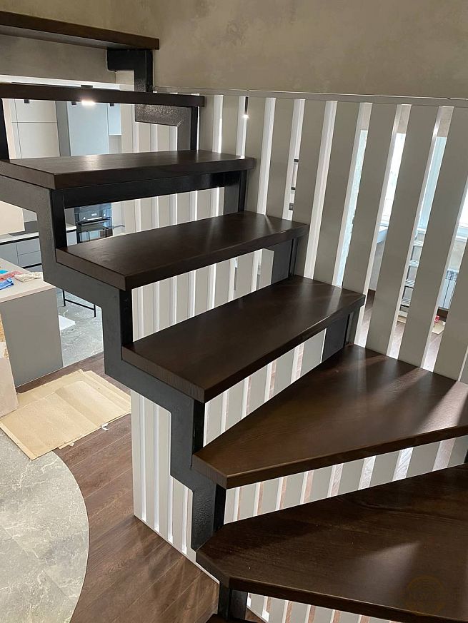 Дерев'яні сходи та східці - Київ | ZenWood