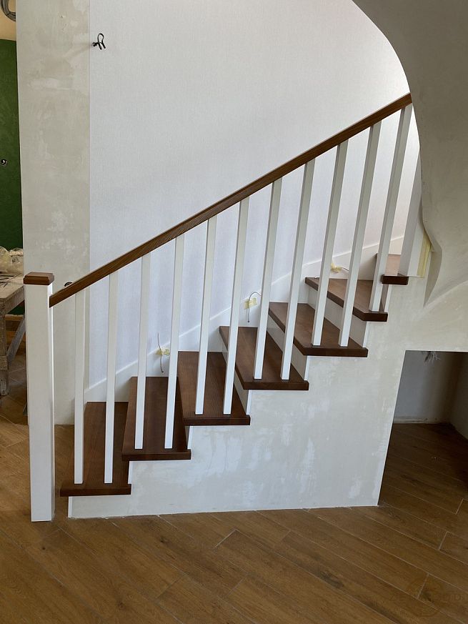 Дерев'яні сходи та східці - Київ | ZenWood